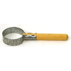 FISH SCALER WOOD HANDLE