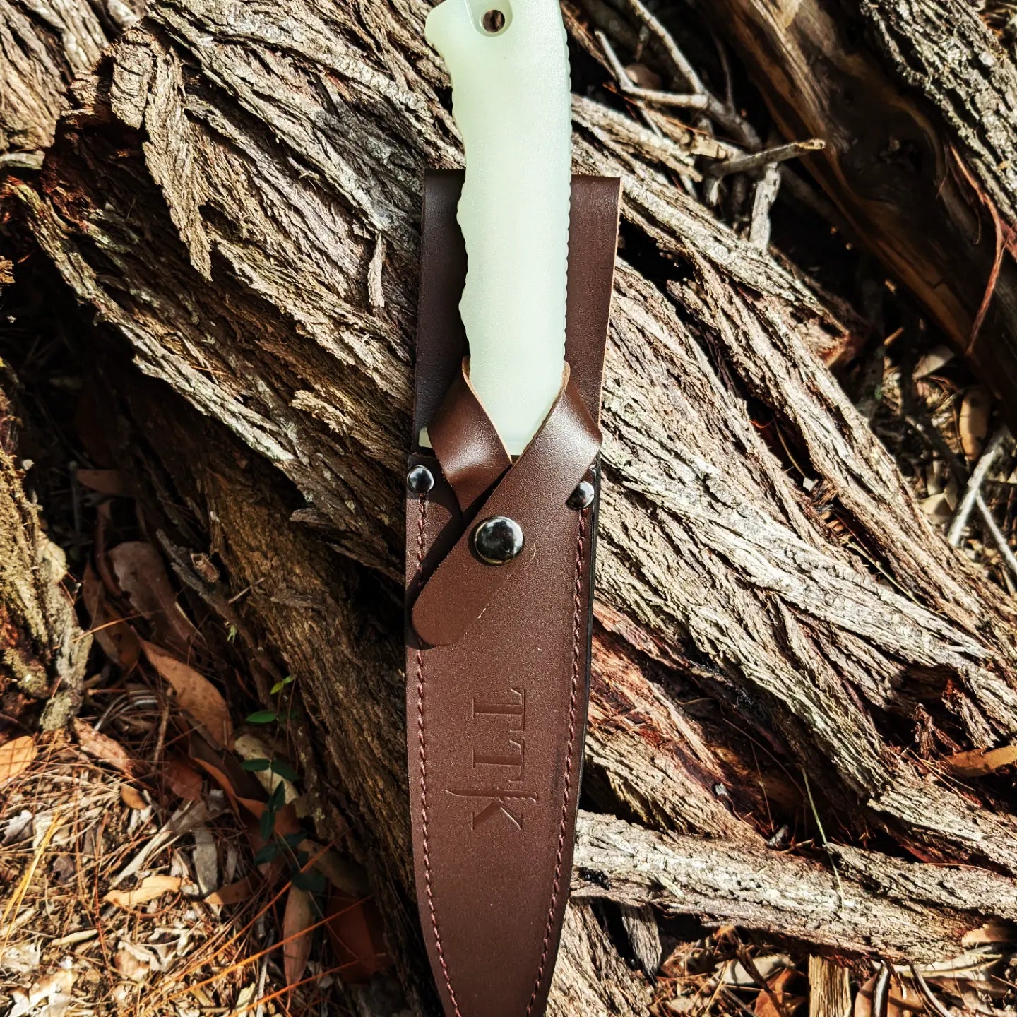 Tassie Tiger Knife Green Glow Handle Pig Sticker